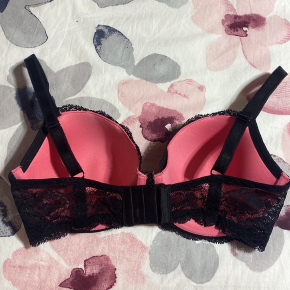 Victoria‘S Secret Non Padded Lace Bra Size 34DD - Picture 2 of 4